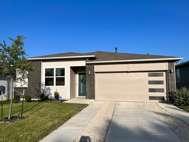 Building Photo - 14005 Zuhause Dr