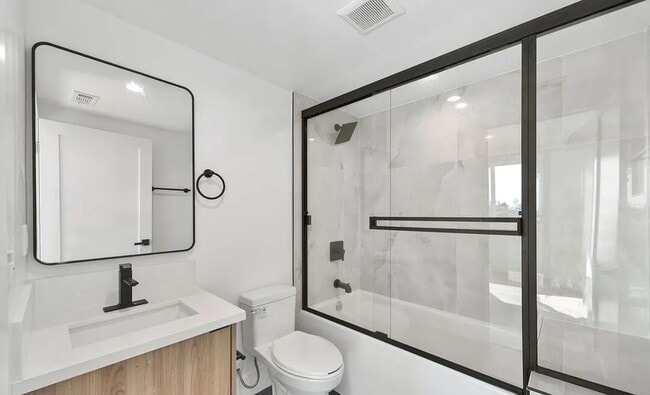 Photo - 3209 W 18th St