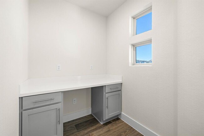 Photo - 6209 Dumfries Ln