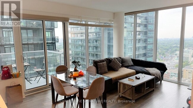 99 Broadway Ave Unit 3004