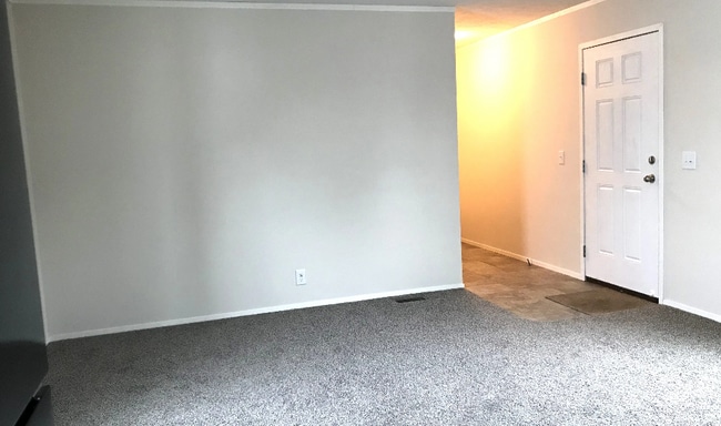 Photo - 25192 Au Lac Dr N