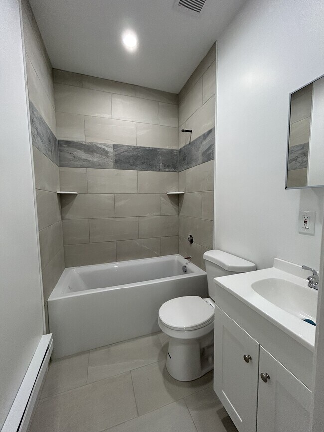 Photo - 2022 W Ontario St Unit 2