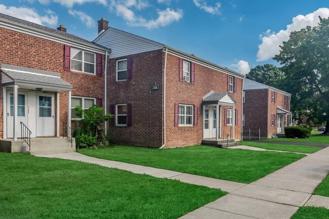 Crestwood Townhomes
