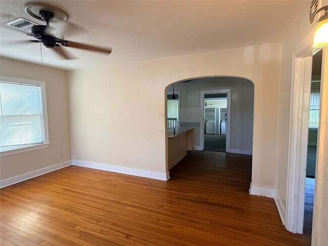 Photo - 3610 Dartmouth Ave N