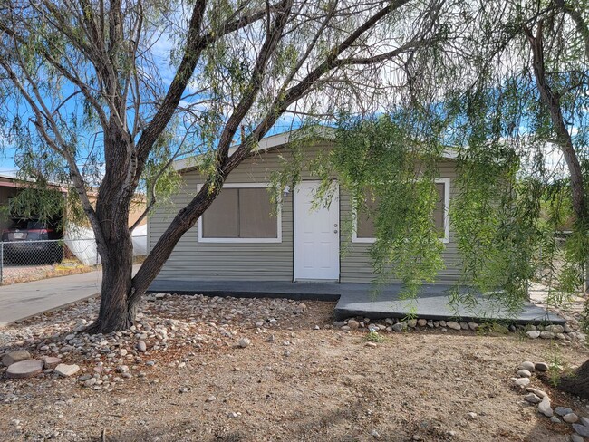 Newly Remodeled 2 Bedroom Manufactured Home - Newly Remodeled 2 Bedroom Manufactured Home