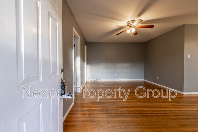 Photo - 430 N Graham St