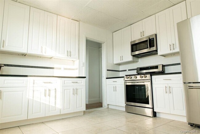 Building Photo - 14 Horton Ave Unit 3rd Fl Rental