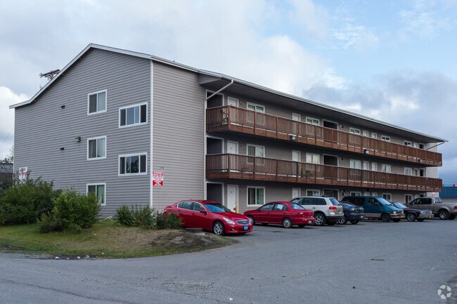 Primary Photo - 5440 E 26th Ave Apartments
