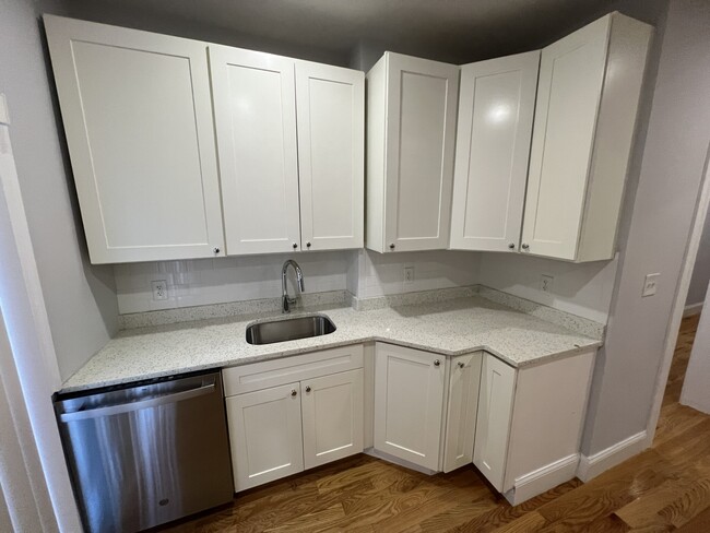 148 Oxford St Unit 374-2