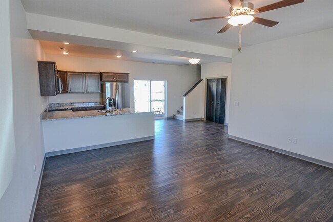 Photo - 1244 S G Ave