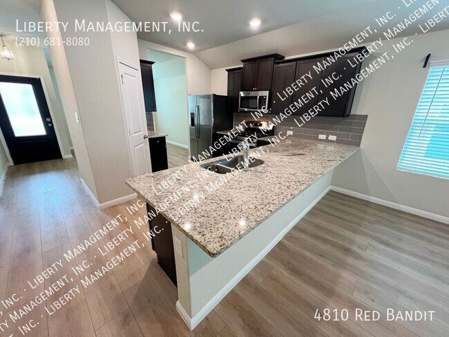 Photo - 4810 Red Bandit St