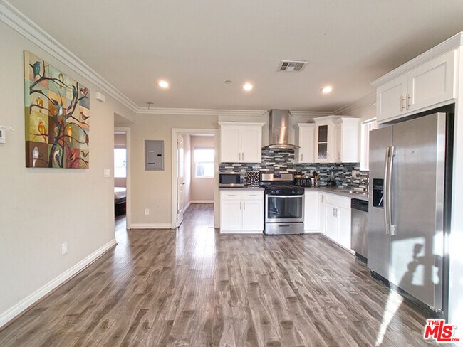 Building Photo - 963 Wilton Pl Unit 963 Rental