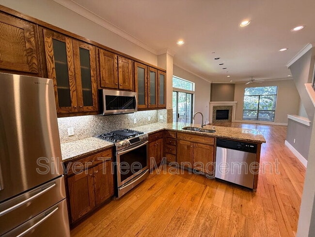 Photo - 3204 Wycliff Ave