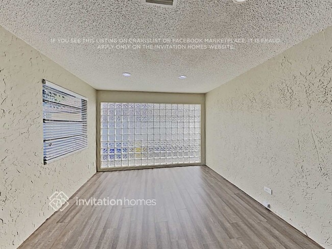 Photo - 17745 Woodview Terrace