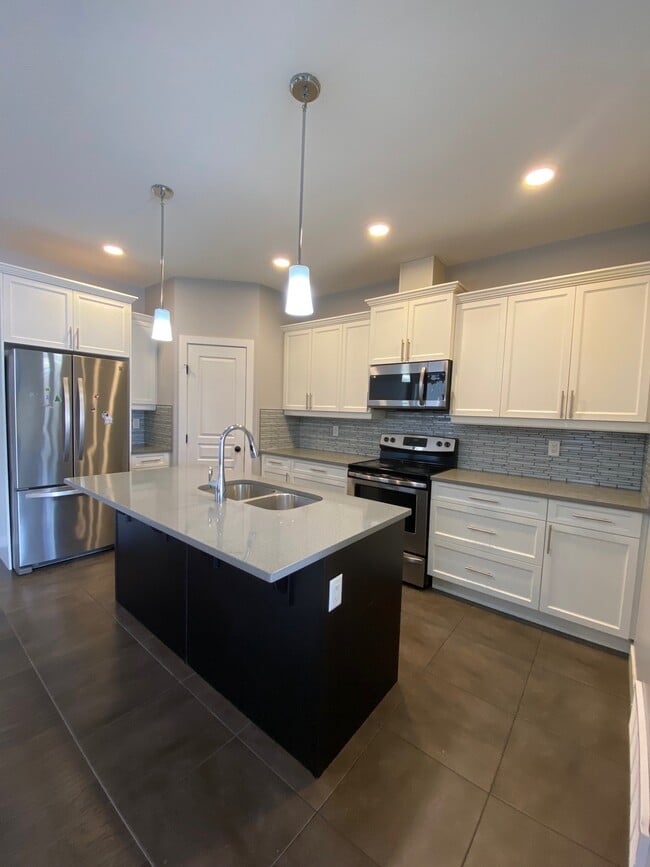 Photo - 10308 B 148 Ave