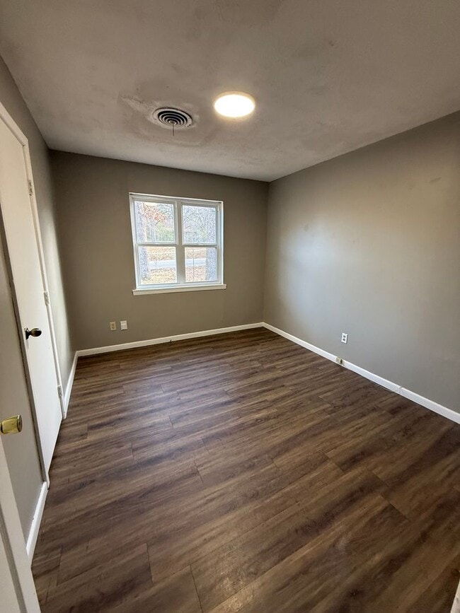 Photo - 3720 Old Jenny Lind Rd