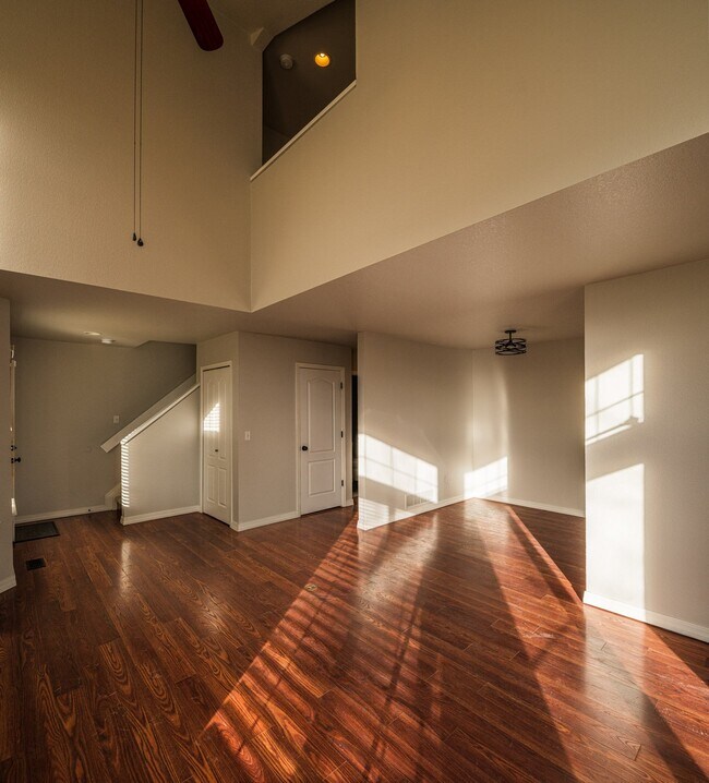 Photo - 1419 Red Mountain Dr