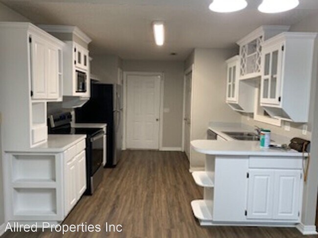 3 br, 2 bath House - 483 Branchwood Ave