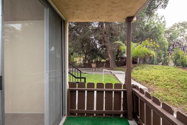 Building Photo - Charming Studio in La Mesa with Parking an... Unit 13