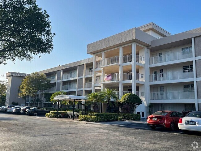 Building Photo - 3151 S Palm Aire Dr Unit 407 Rental