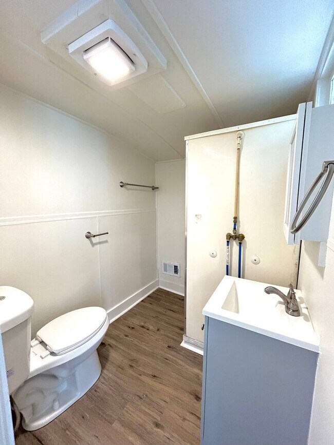 Photo - 807-809-809 W Ash St Unit 809