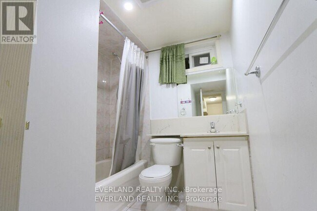 Photo - 221 Placentia Blvd