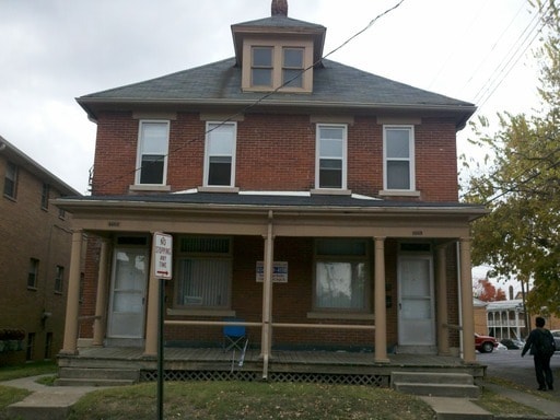 Building Photo - 1467 Worthington St Unit 1469 2