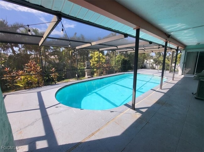 Building Photo - 4504 SW 7th Pl