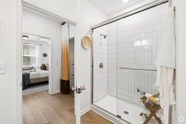 3BR, 2BA - 1,124SF - Primary Bathroom