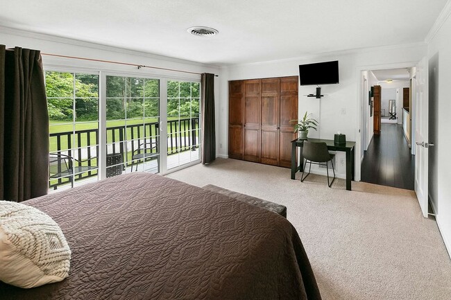 Building Photo - 5267 Fountainhead Ln