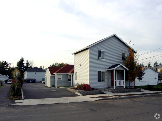 Building Photo - Garden Apartments