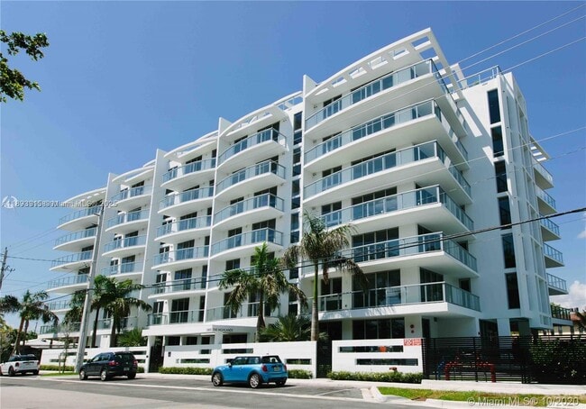 Building Photo - 13800 Highland Dr Unit 604