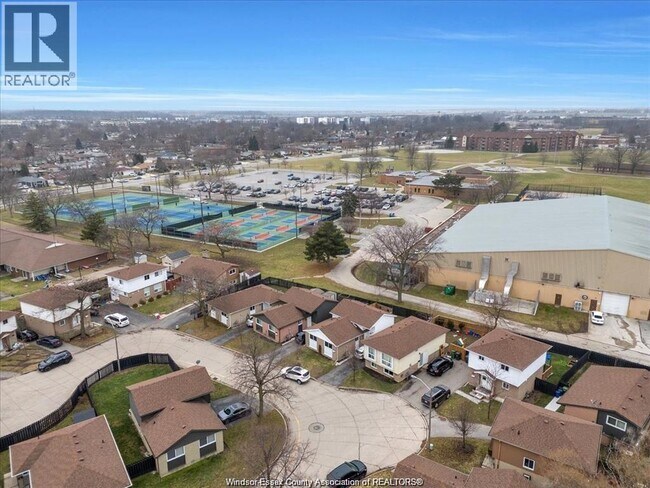 Photo - 9940 Forest Glade Ct