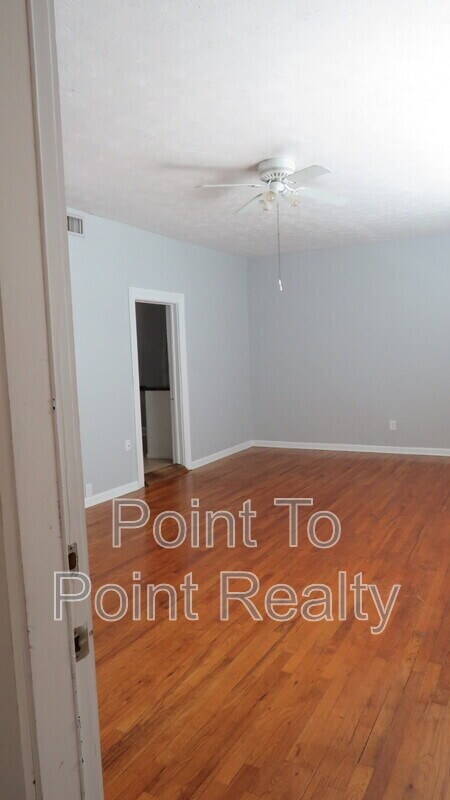 Building Photo - 1935 San Marco Blvd Unit 6