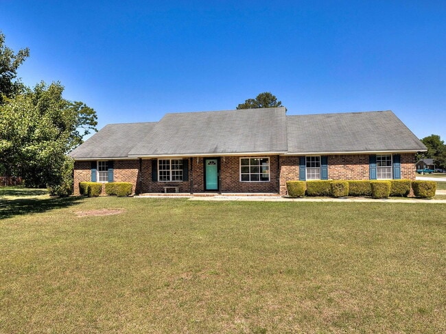 Building Photo - Lawn care included!