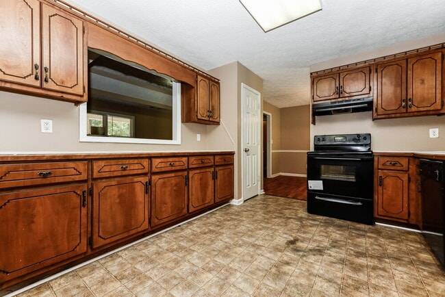 Photo - 160 Willow Shoals Dr