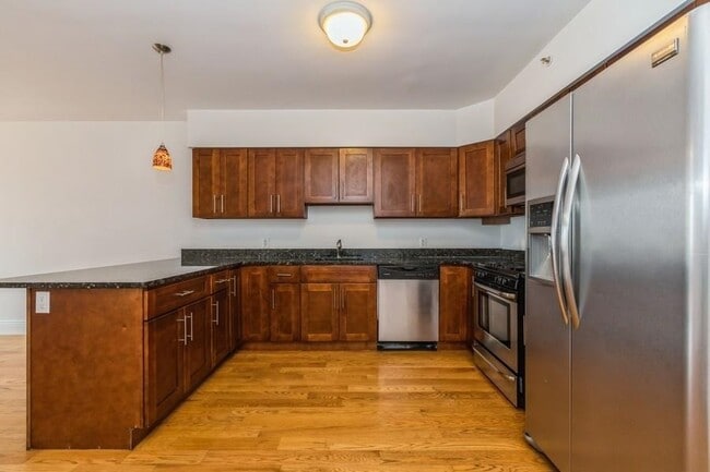 Photo - 125 43RD St Unit 202