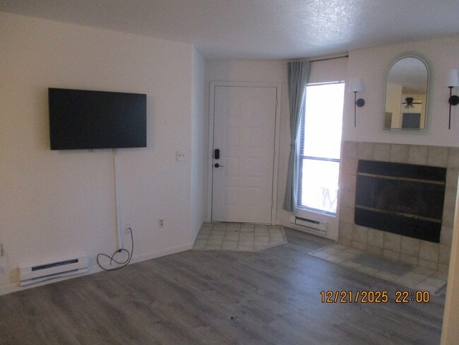 Photo - 2700 S White Mountain Rd Unit 403