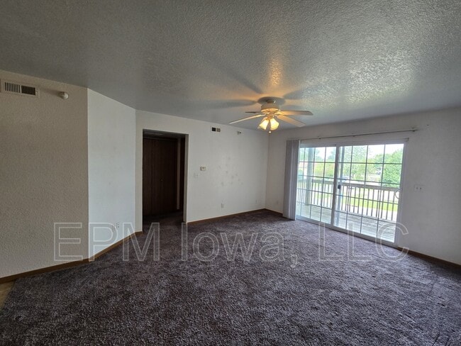 Photo - 611 Johnson St