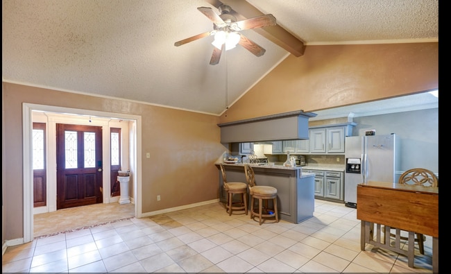 Photo - 518 Westshire Dr