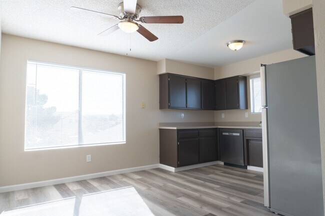 825 Capehart Ct Unit 825 Capehart Ct #B
