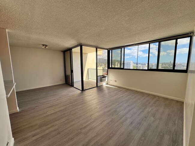 Photo - Bright and Breezy 2 bed, 1.5 bath, 1 covered parking top floor condo in Makiki!!