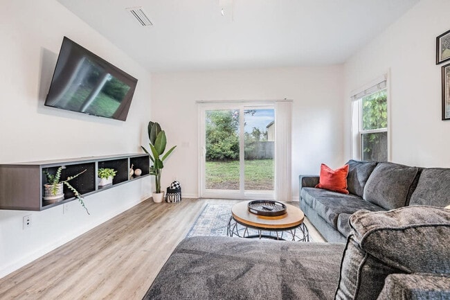 Photo - 2604 N Highland Ave Unit ID1023363P