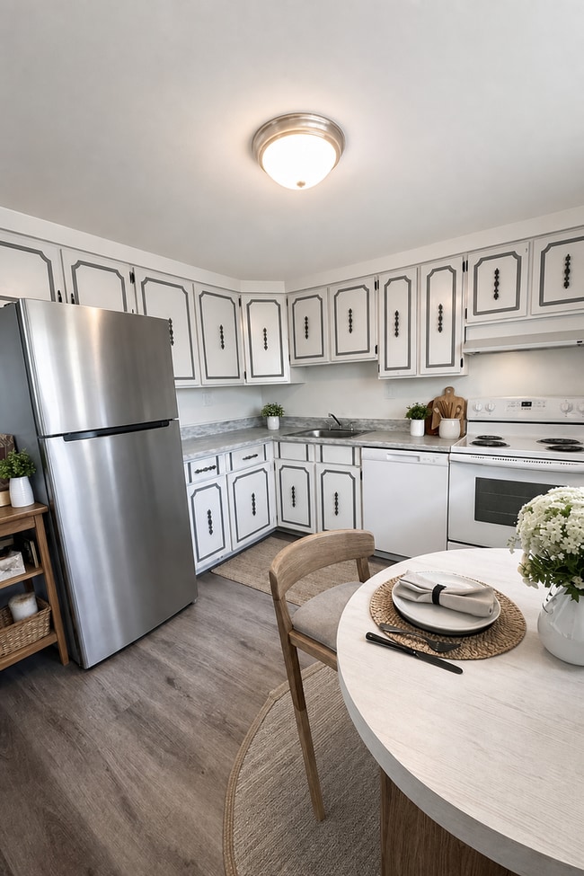 Building Photo - Jefferson Trace Apartments 2 Bedroom and 1.5 Bathroom  - Apply Now~ Unit Jefferson Trace 3-14