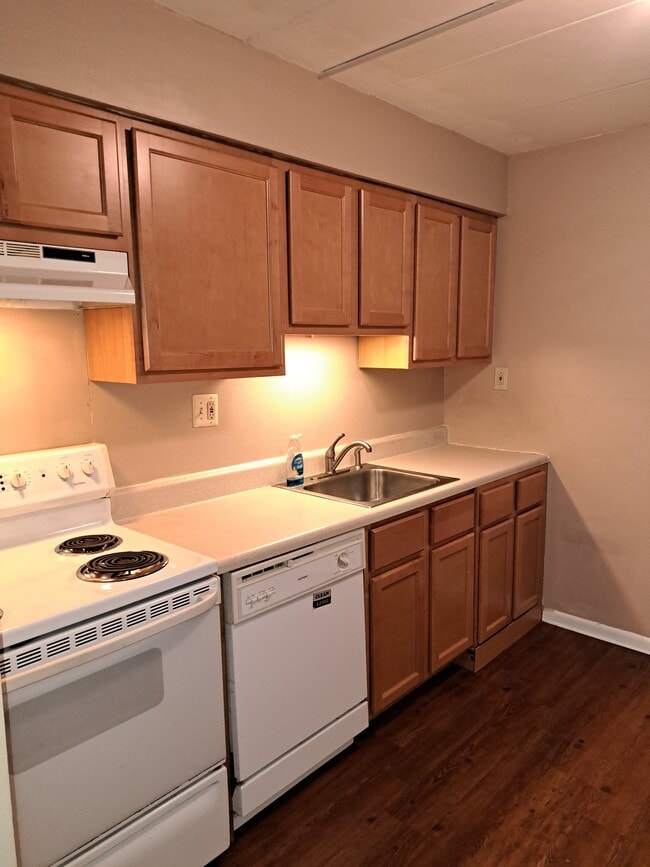 Building Photo - 400 Glendale Rd Unit F23 Rental