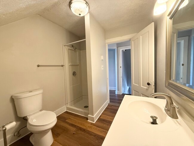 14 Oak St Unit 3