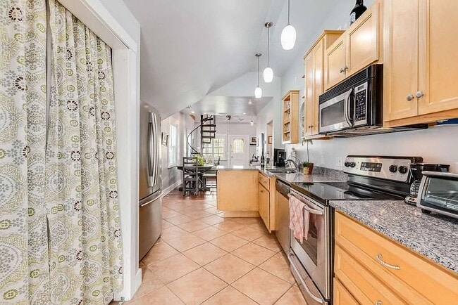 Photo - 76 Abbott St