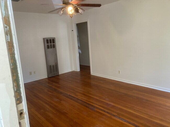 Photo - 2746 Mimosa Ave