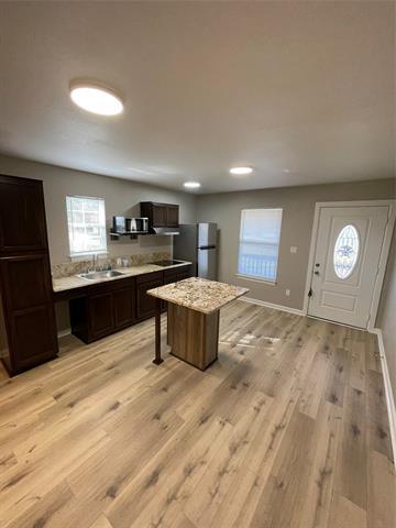 Photo - 110 Crockett St