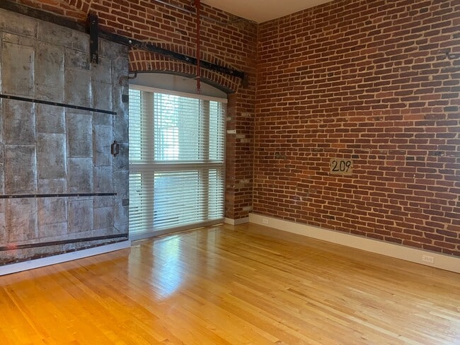 Photo - 425 N Prince St Unit 204